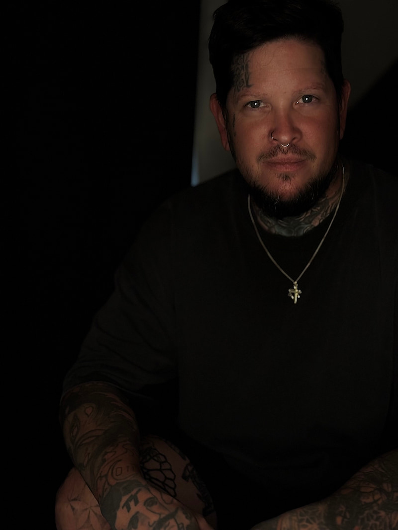 Ronny - Guest Tattoo Artist